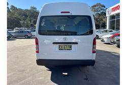 2016 Toyota
                Hiace Commuter