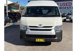 2016 Toyota
                Hiace Commuter