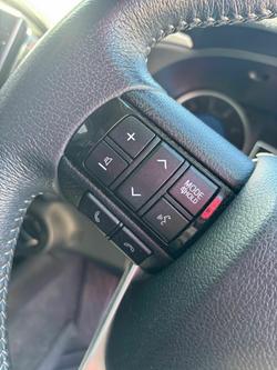 2019 Toyota
Hilux SR5