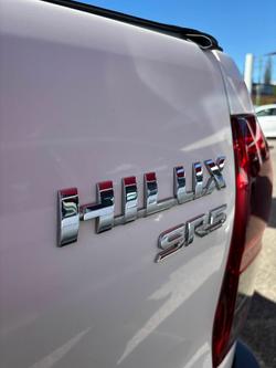 2019 Toyota
Hilux SR5