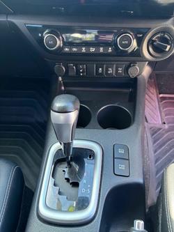 2019 Toyota
Hilux SR5