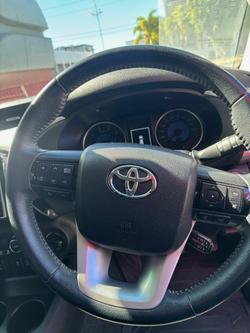 2019 Toyota
Hilux SR5