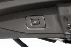2025 Isuzu
MU-X X-TERRAIN