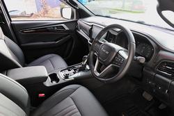 2025 Isuzu
MU-X X-TERRAIN