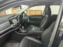 2017 Toyota
Kluger Grande