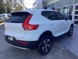 2021 Volvo
XC40 T4 Momentum