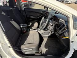 2015 Kia
Cerato S
