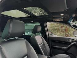 2022 Ford
Everest Titanium