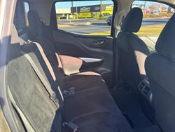 2017 Nissan
Navara ST