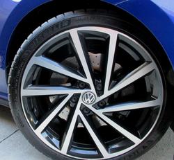 2019 Volkswagen
Golf R
