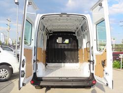 2025 Renault
Master Pro 110kW