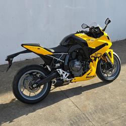 2025 Suzuki GSX-8R GSX-R Yellow