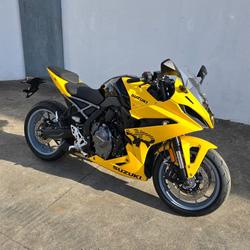 2025 Suzuki GSX-8R GSX-R Yellow