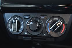 2023 Suzuki Swift GL AZ Series II Pure White