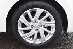 2023 Suzuki Swift GL AZ Series II Pure White