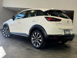 2019 Mazda
CX-3 sTouring