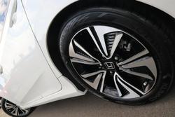 2018 Honda
                Civic VTi-L