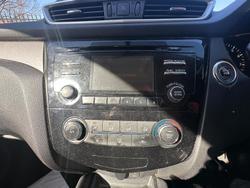 2016 Nissan
                X-TRAIL ST-L
