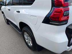 2022 Toyota
Landcruiser Prado GX