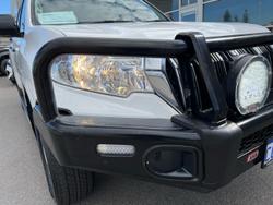 2022 Toyota
Landcruiser Prado GX