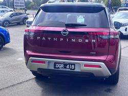 2024 Nissan Pathfinder Ti-L R53 MY24 4X4 On Demand Scarlet Ember/Super Black