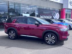 2024 Nissan Pathfinder Ti-L
