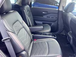 2024 Nissan Pathfinder Ti-L R53 MY24 4X4 On Demand Scarlet Ember/Super Black