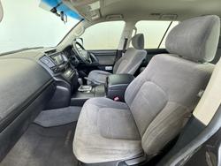 2012 Toyota
Landcruiser GXL