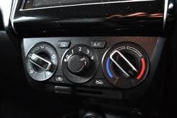 2023 Suzuki Swift GL AZ Series II Pure White