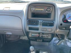 2008 Nissan
Navara DX