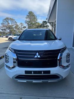 2024 MITSUBISHI
Outlander EXCEED