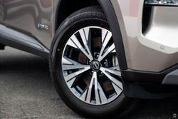 2025 Nissan
                X-TRAIL ST-L e-POWER