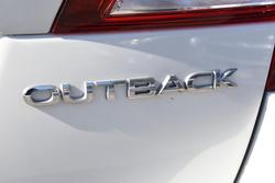 2017 Subaru
Outback 2.5i Premium