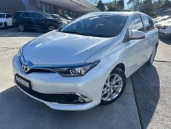 2015 Toyota
                Corolla Ascent Sport