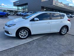 2015 Toyota
Corolla Ascent Sport