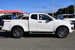 2024 Isuzu
                D-MAX LS-U
