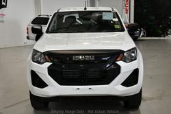 2025 Isuzu
                D-MAX SX
