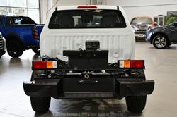 2025 Isuzu
                D-MAX SX