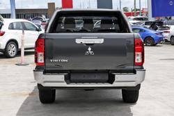 2025 Mitsubishi
Triton GLX-R