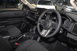 2025 Mitsubishi
Triton GLX-R