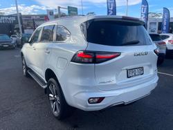 2022 Isuzu
MU-X LS-T