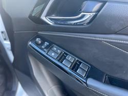 2022 Isuzu
MU-X LS-T