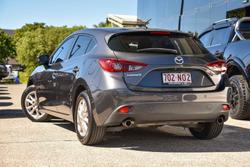 2015 Mazda
3 Maxx