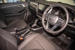 2025 Isuzu
D-MAX LS-U