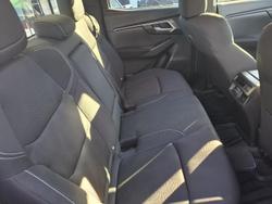 2022 Isuzu
                D-MAX LS-M