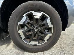 2024 Nissan Navara ST-X