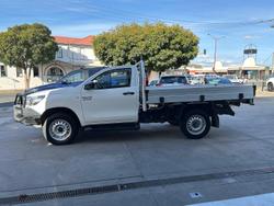 2019 Toyota
                Hilux SR