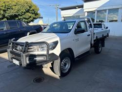 2019 Toyota
                Hilux SR