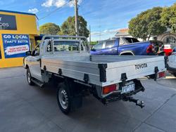 2019 Toyota
                Hilux SR
