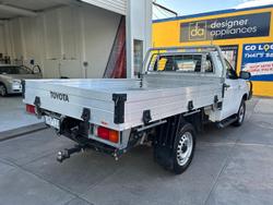 2019 Toyota
                Hilux SR